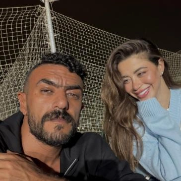 أحمد العوضي ويارا السكري
